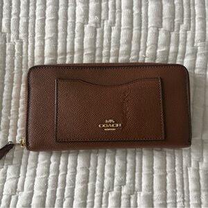 Coach Rich Brown Leather Pouch